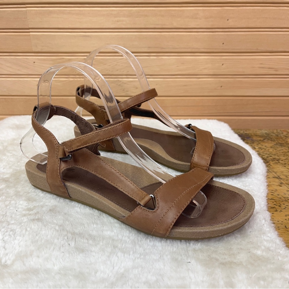 Teva Capri Universal Sandal